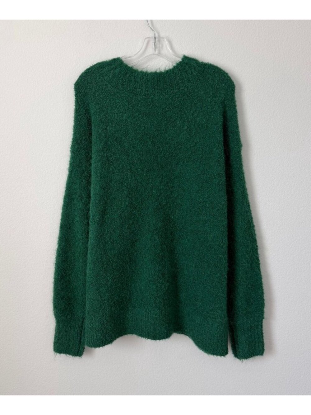 AERIE Long Sleeve V-Neck Green Oversized Fluffy Pullover Sweater Size L - Picture 2 of 8